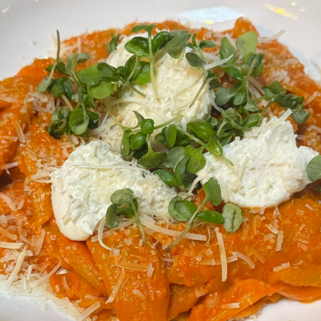 VODKA RIGATONI.